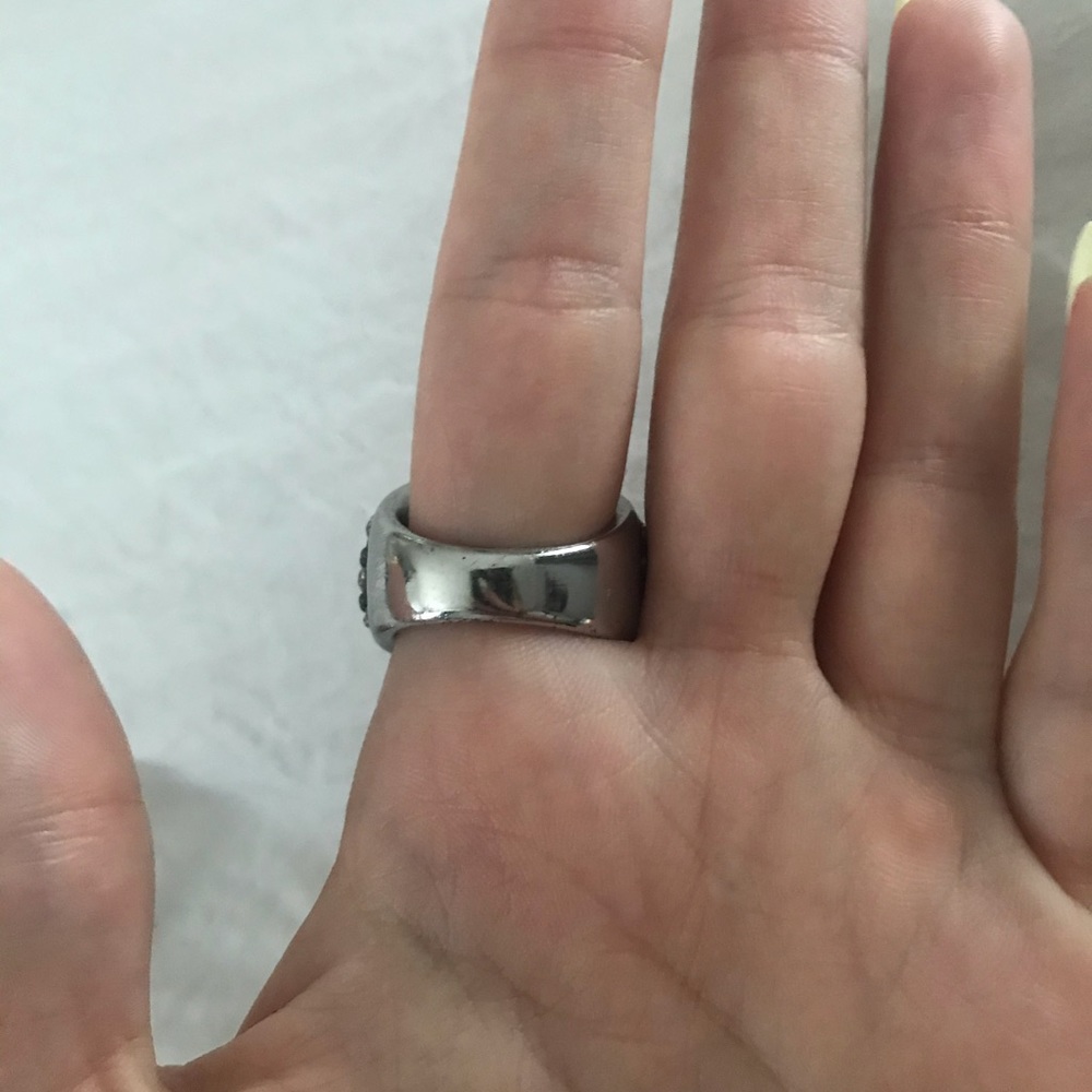 Oversized ring - Picture 3 of 4